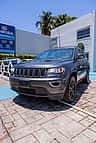 Jeep Grand Cherokee Laredo 2017 - miniatura 1