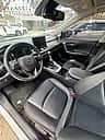 Toyota RAV4 LE Hibrid 2023 - miniatura 18