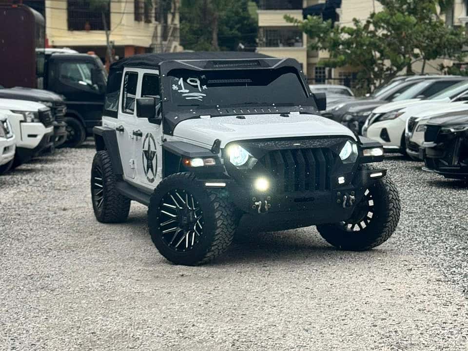 2019 Jeep Wrangler Sahara Unlimited usado en venta por FADIR AUTO GROUP