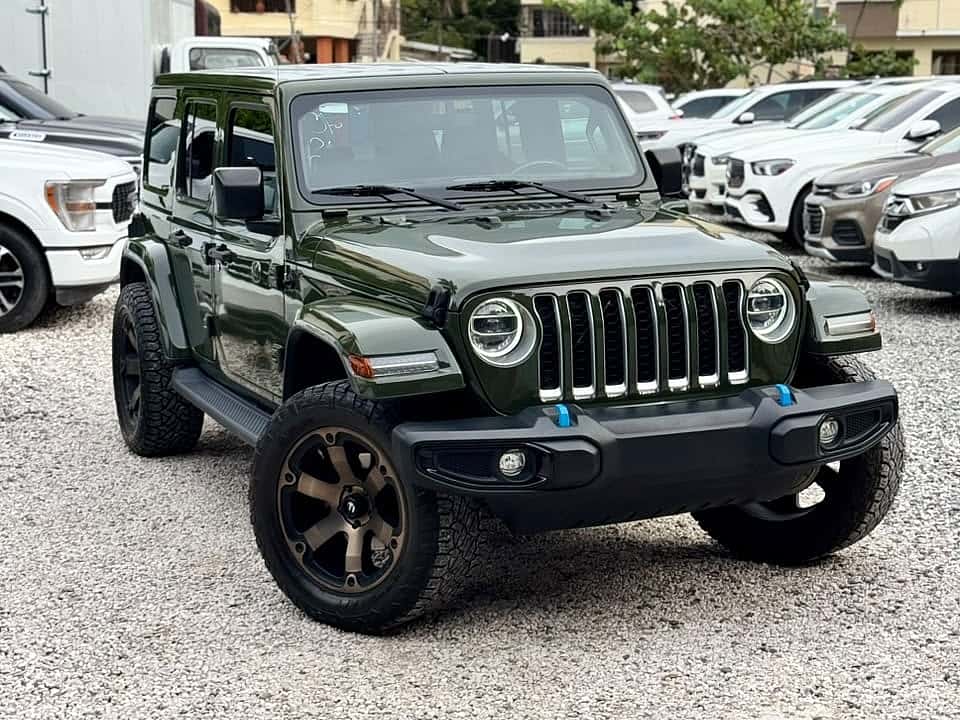 2022 Jeep Wrangler Unlimited Sahara 4XE usado en venta por FADIR AUTO GROUP 