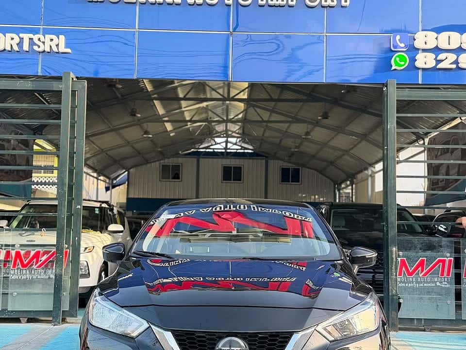 2021 Nissan Versa SV usado en venta por Molina Auto Import