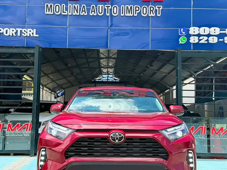 2025 Toyota RAV4 LE usado en venta por Molina Auto Import