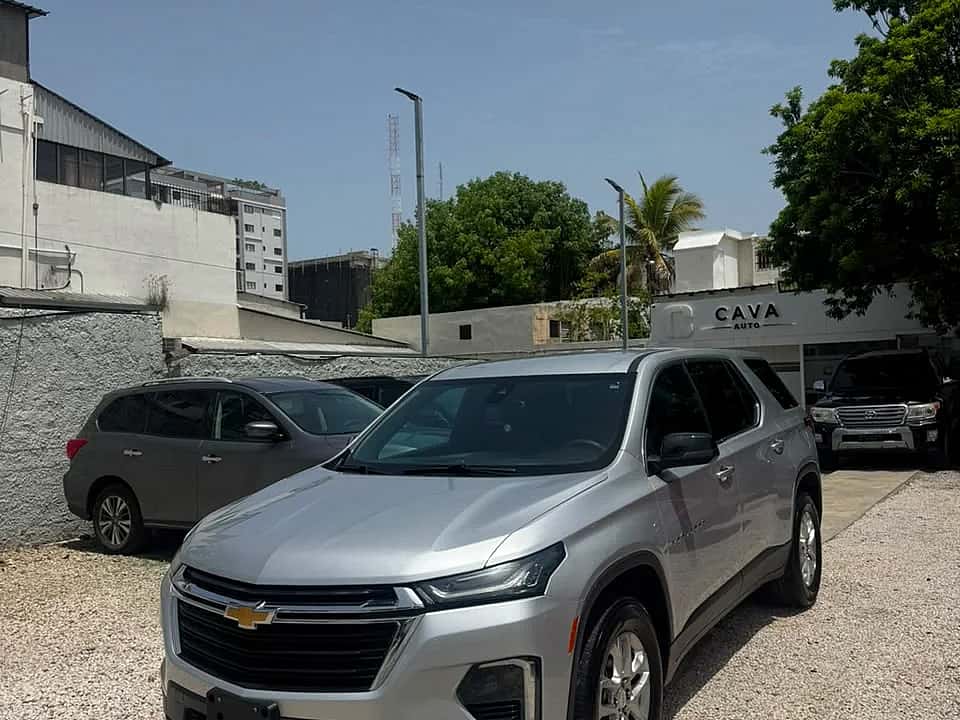 2022 Chevrolet Traverse LS usado en venta por Cava Auto Dealer