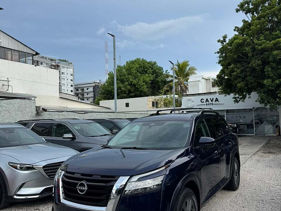 2022 Nissan Pathfinder SV usado en venta por Cava Auto Dealer