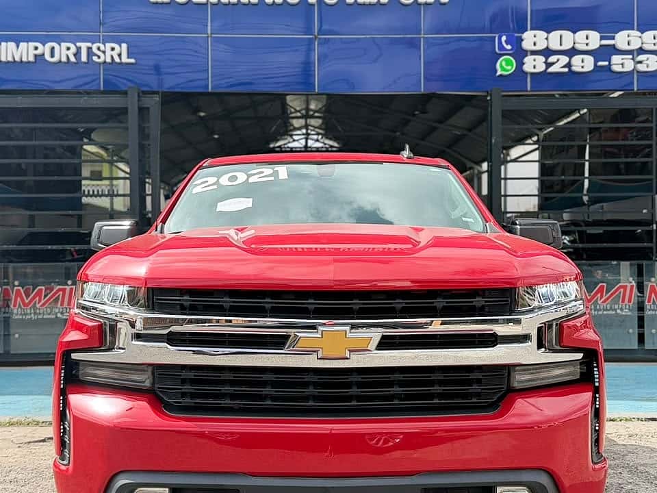 2021 Chevrolet Silverado RST usado en venta por Autologo