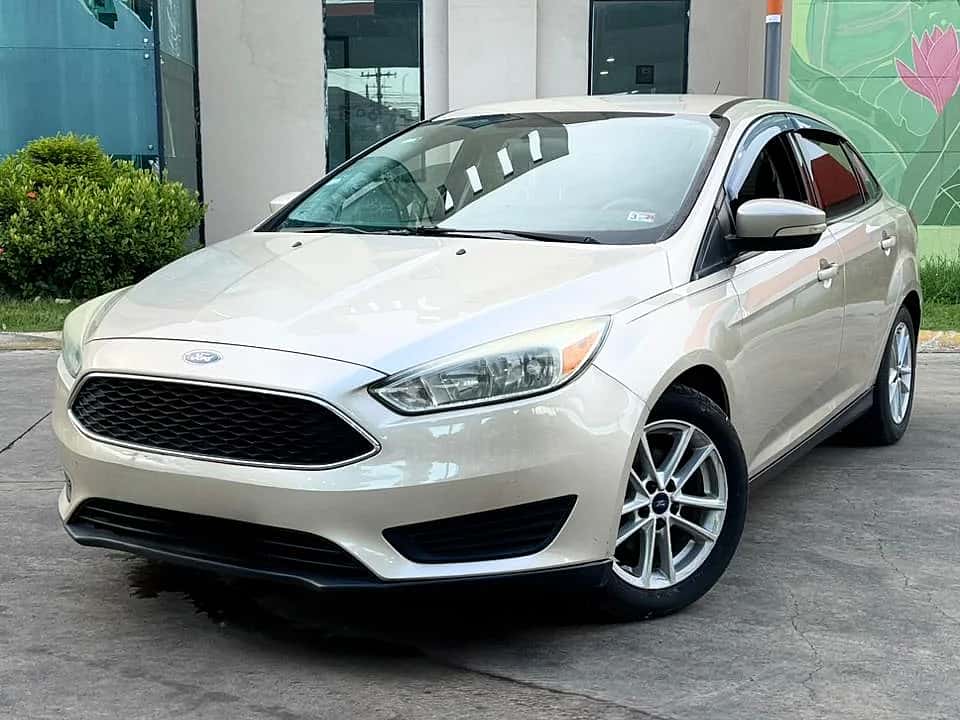 2017 Ford Focus SE usado en venta por GW AUTOS 