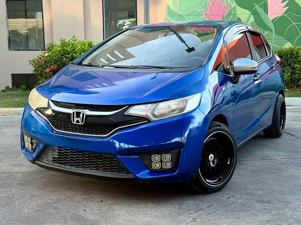 2016 Honda Fit LX usado en venta por GW AUTOS 