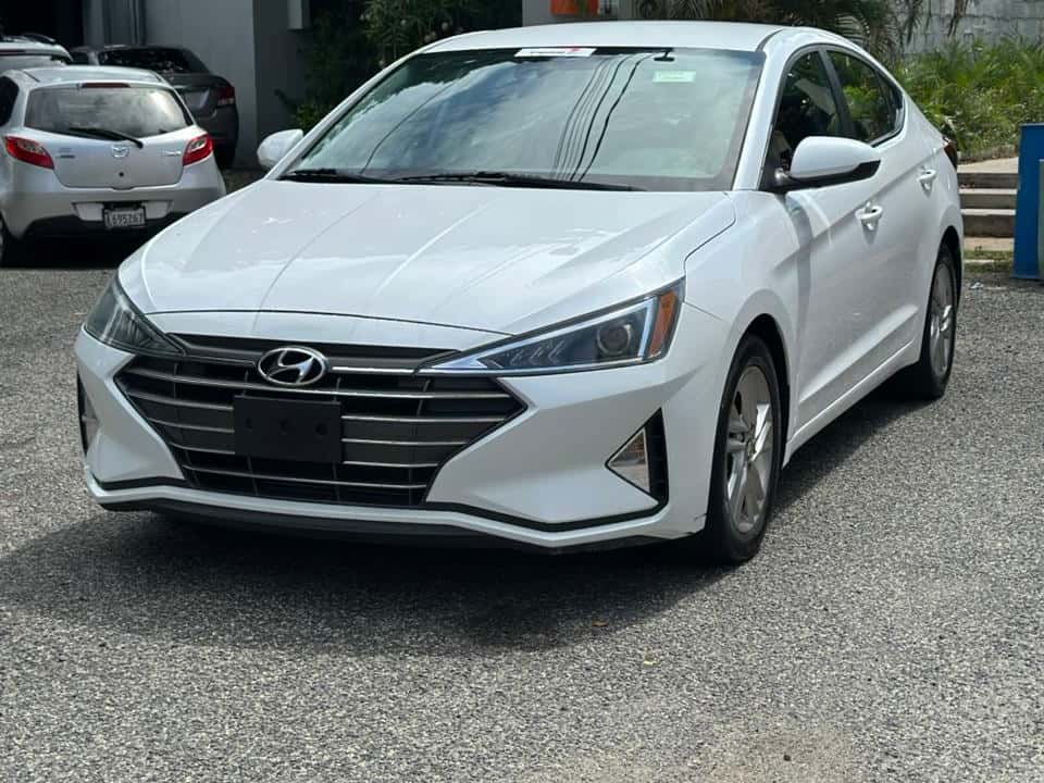 2020 Hyundai Elantra SEL usado en venta por PAOLA MOTA