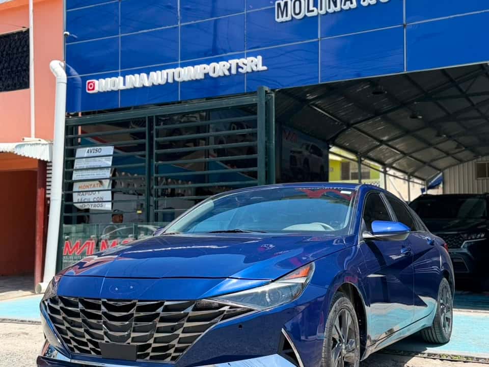 2021 Hyundai Elantra SEL usado en venta por Molina Auto Import