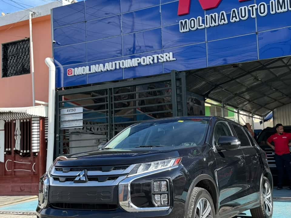 2023 Mitsubishi Motors Outlander SE usado en venta por Molina Auto Import