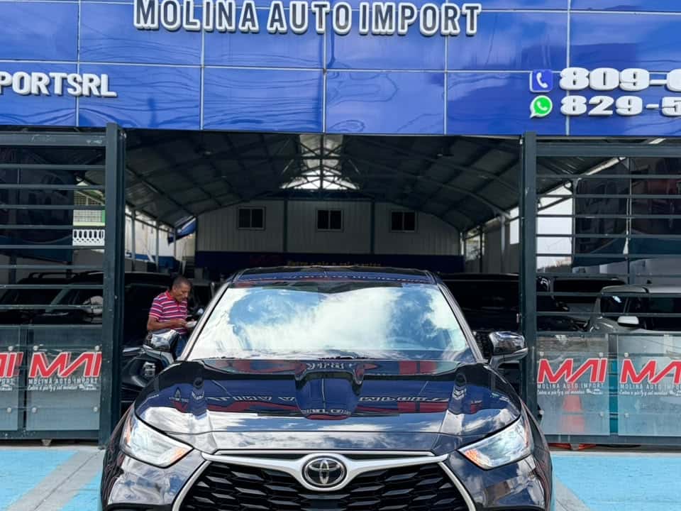 2021 Toyota Highlander L usado en venta por Molina Auto Import