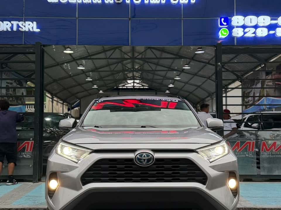 2021 Toyota RAV4 XLE usado en venta por Molina Auto Import