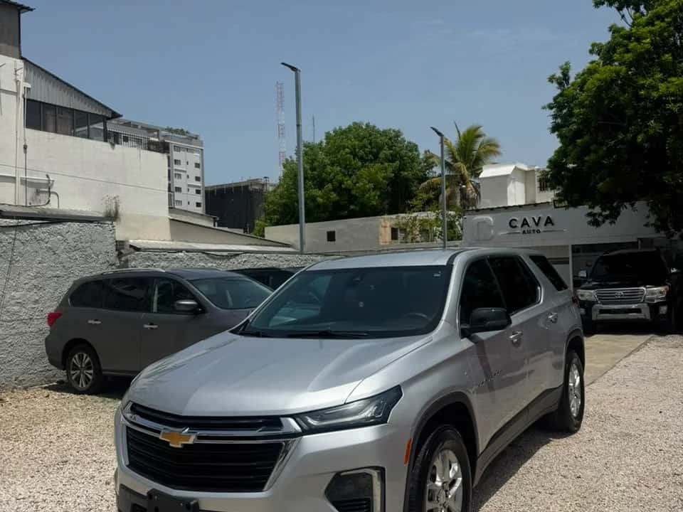 2022 Chevrolet Traverse LS usado en venta por Cava Auto Dealer