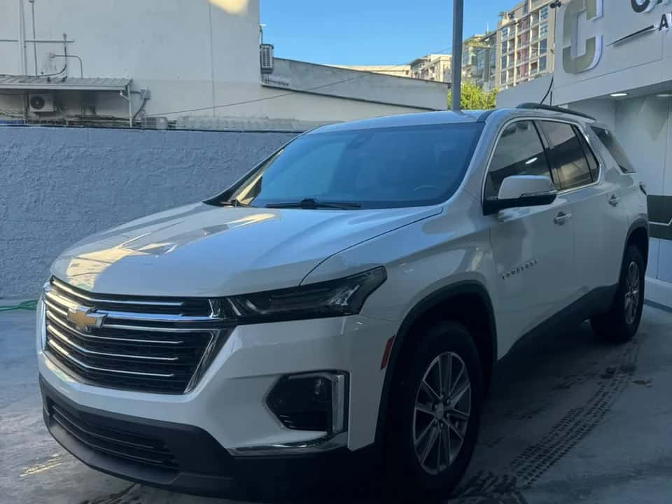 2023 Chevrolet Traverse LT usado en venta por Cava Auto Dealer
