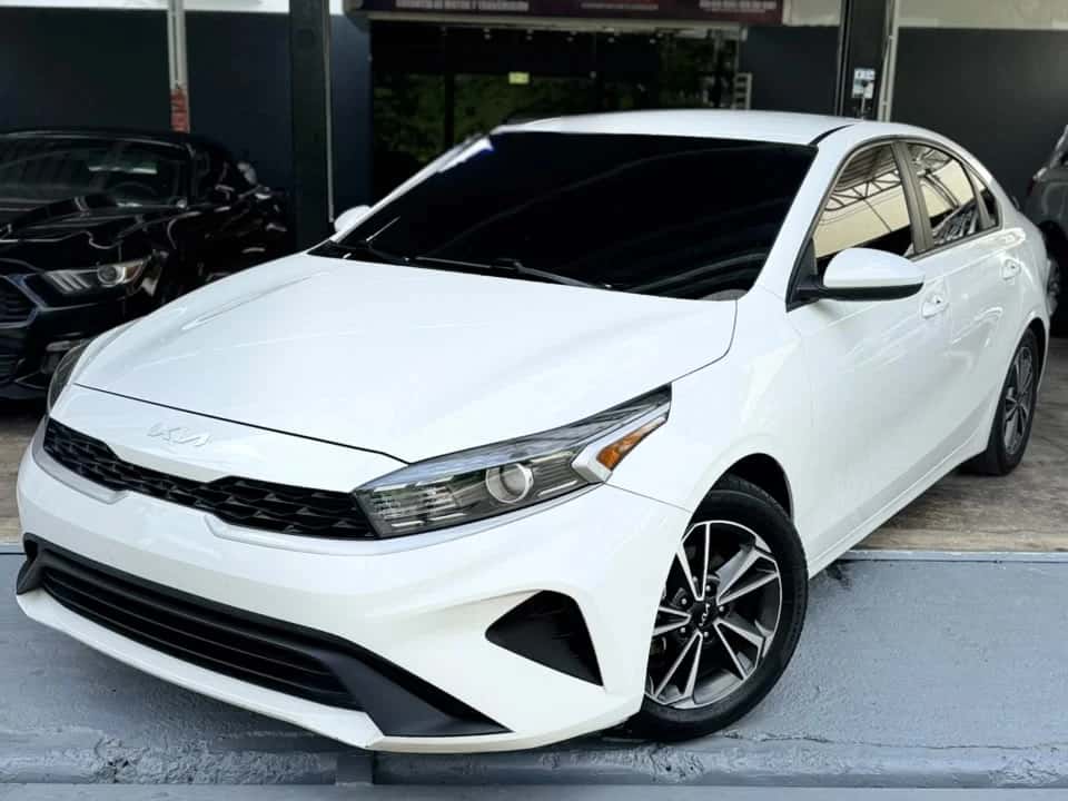 2023 Kia Forte LXS usado en venta por GW AUTOS