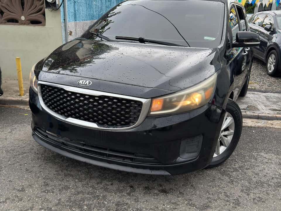 2017 Kia Sedona LX usado en venta por GW AUTOS 