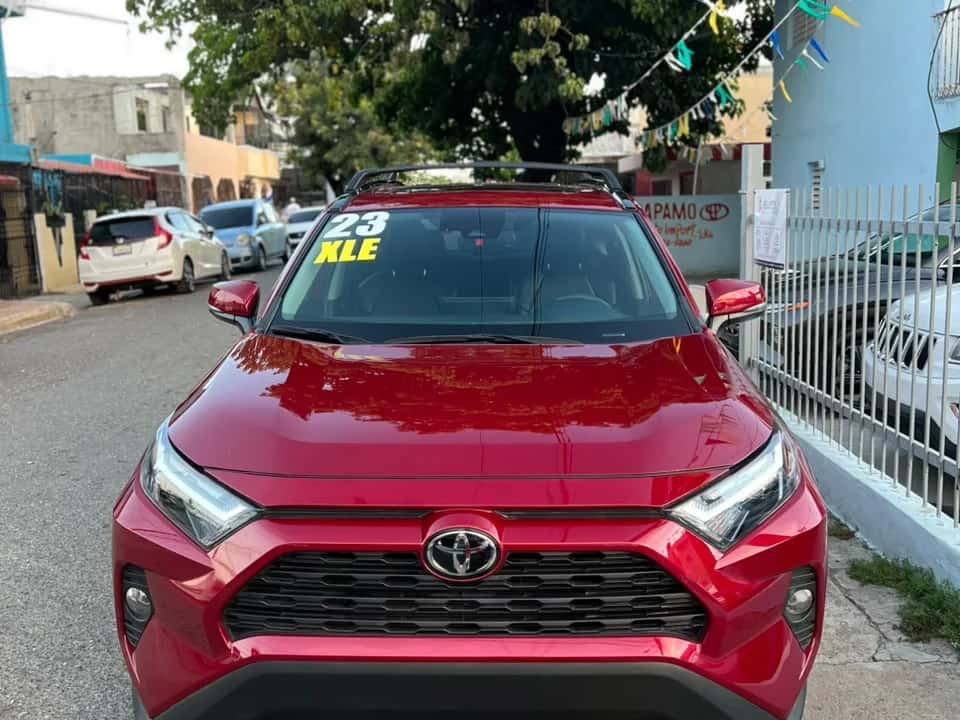2023 Toyota RAV4 XLE usado en venta por D' PAPAMO AUTO IMPORT