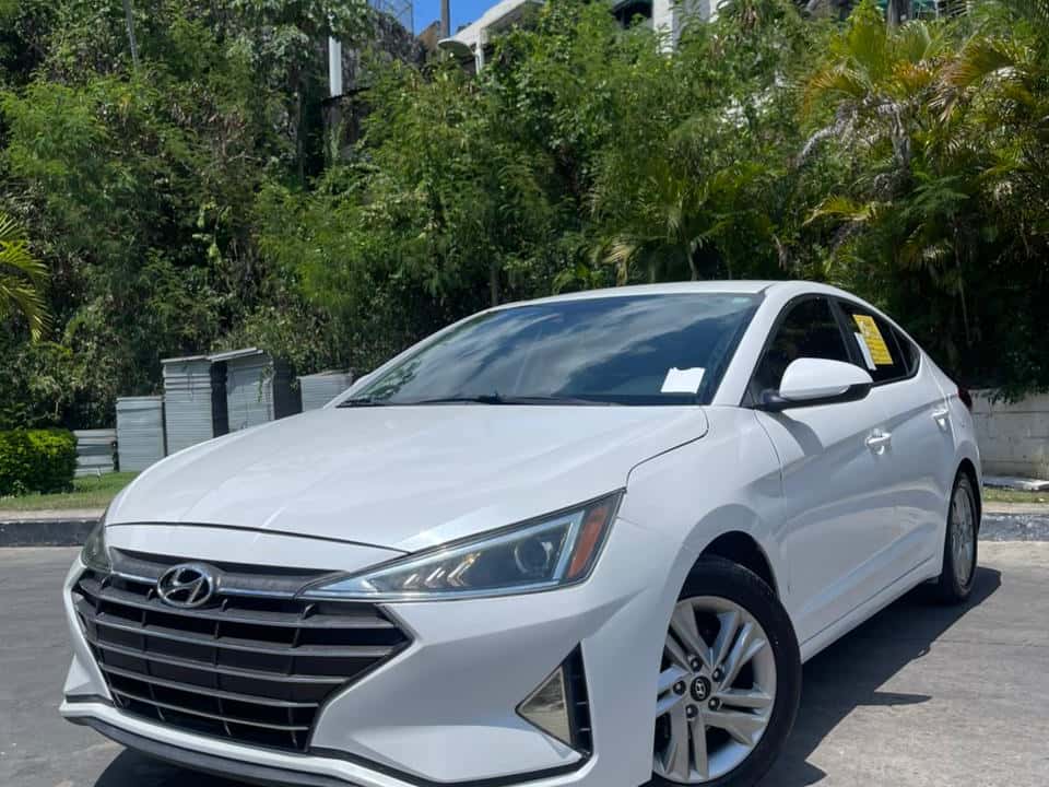 2020 Hyundai Elantra SEL usado en venta por  ALVINDO AUTO IMPORT
