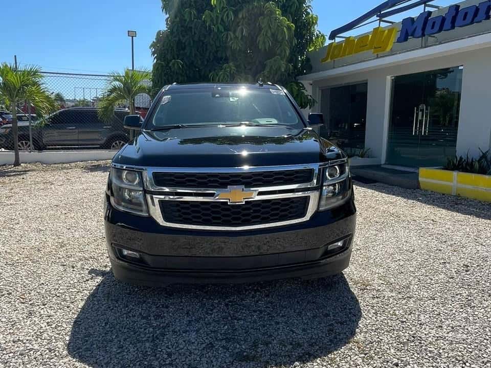 2018 Chevrolet Suburban LT usado en venta por Johely Motors