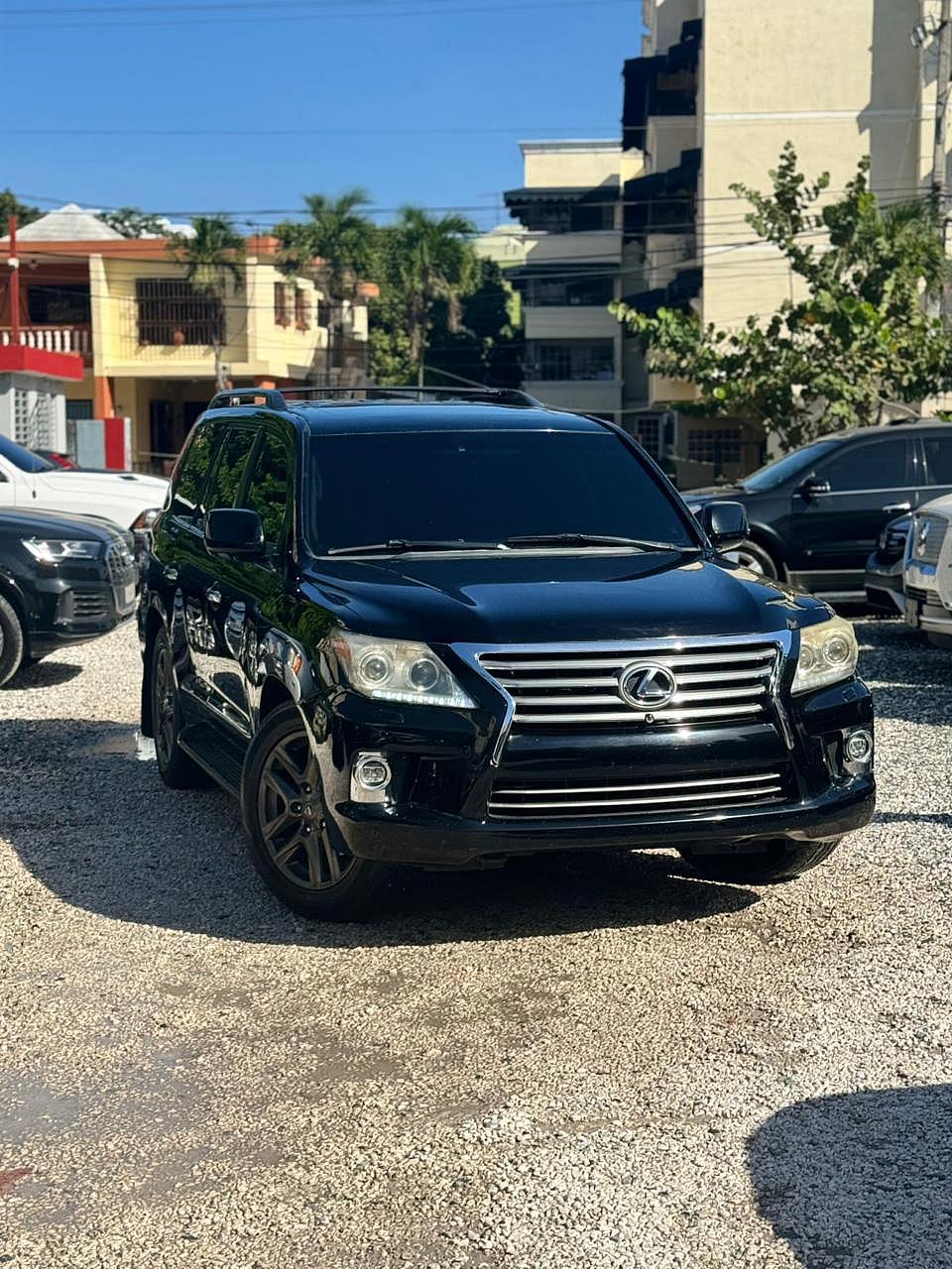 Lexus LX 570 2010 en venta - vista principal