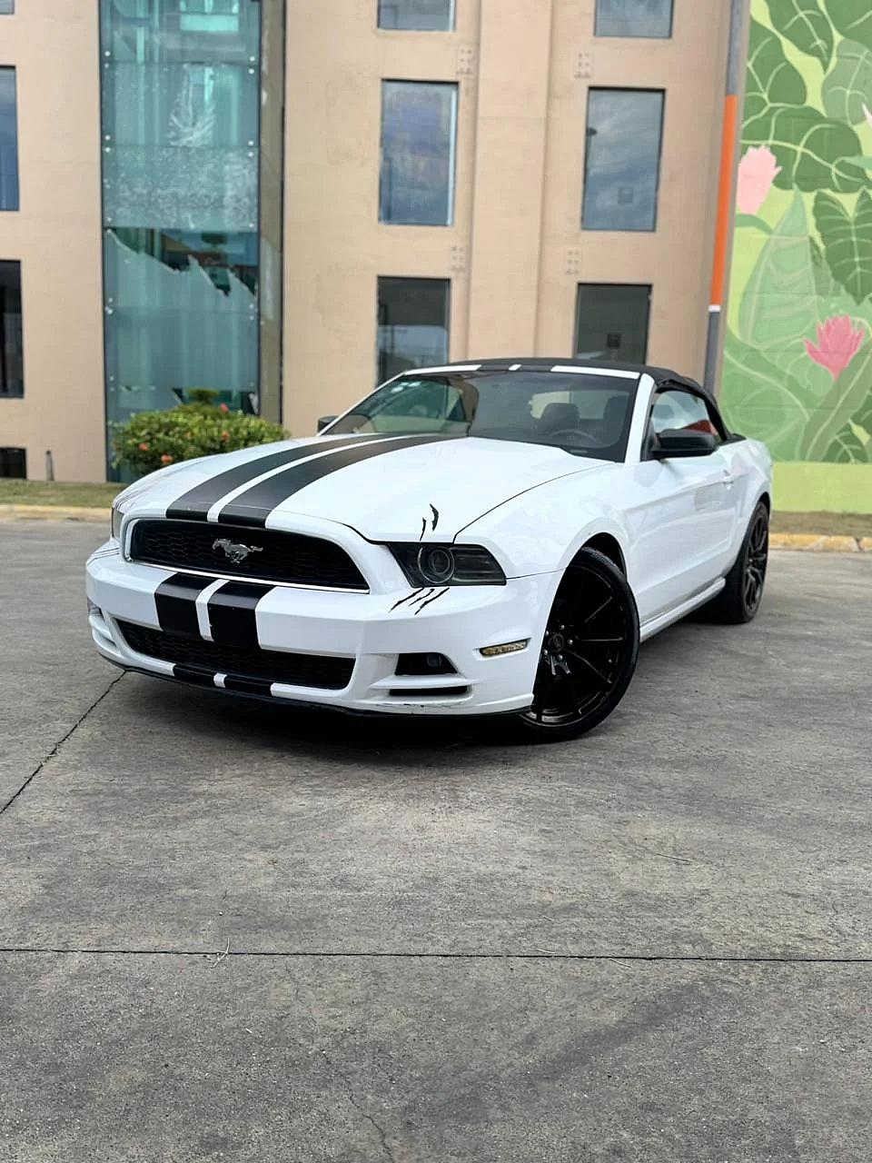 Ford Mustang Convertible 2014 en venta - vista principal