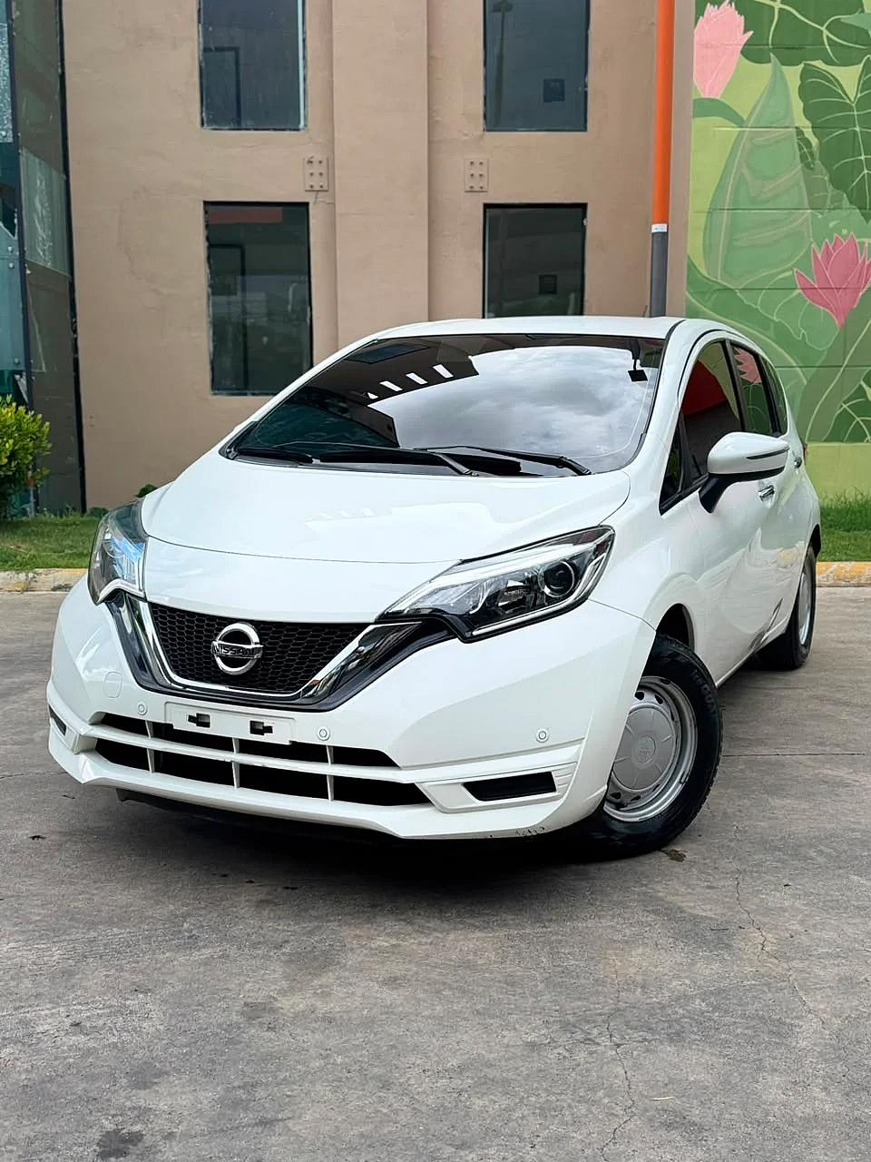 Nissan Note SV 2020 en venta - vista principal