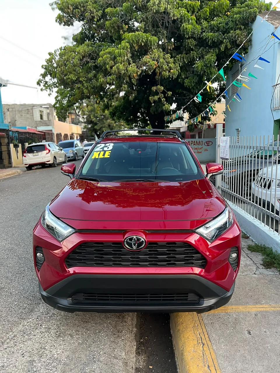 Toyota RAV4 XLE 2023 en venta - vista principal