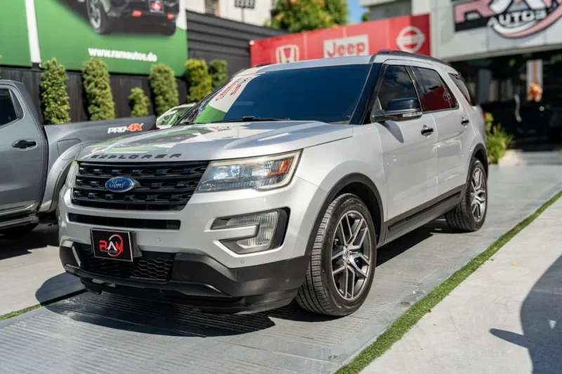 2017 Ford Explorer Sport usado en venta por RAM MEGA AUTOS S.R.L