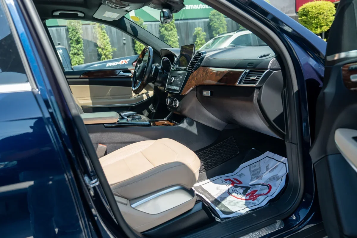 Mercedes Benz GLS 550 AMG 2019 - Imagen 18