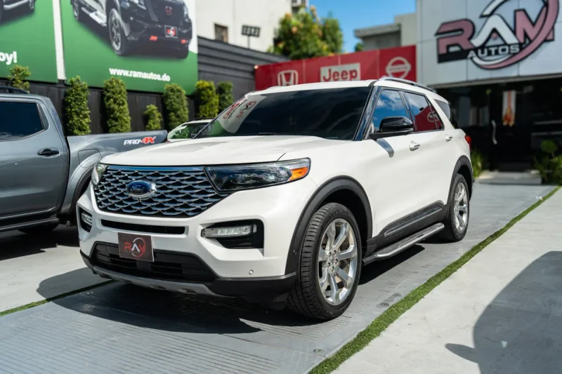 2021 Ford Explorer Platinum usado en venta por RAM MEGA AUTOS S.R.L