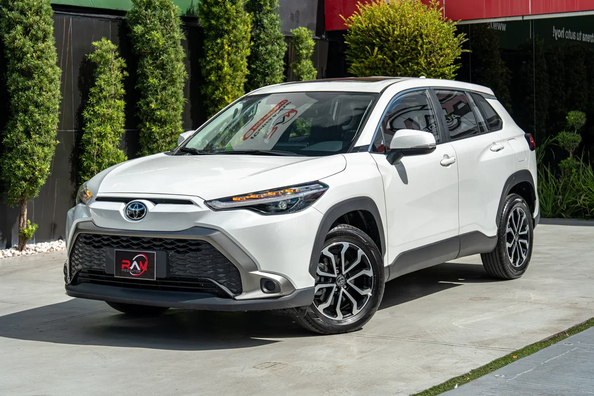 Toyota Frontlander Luxury 2026