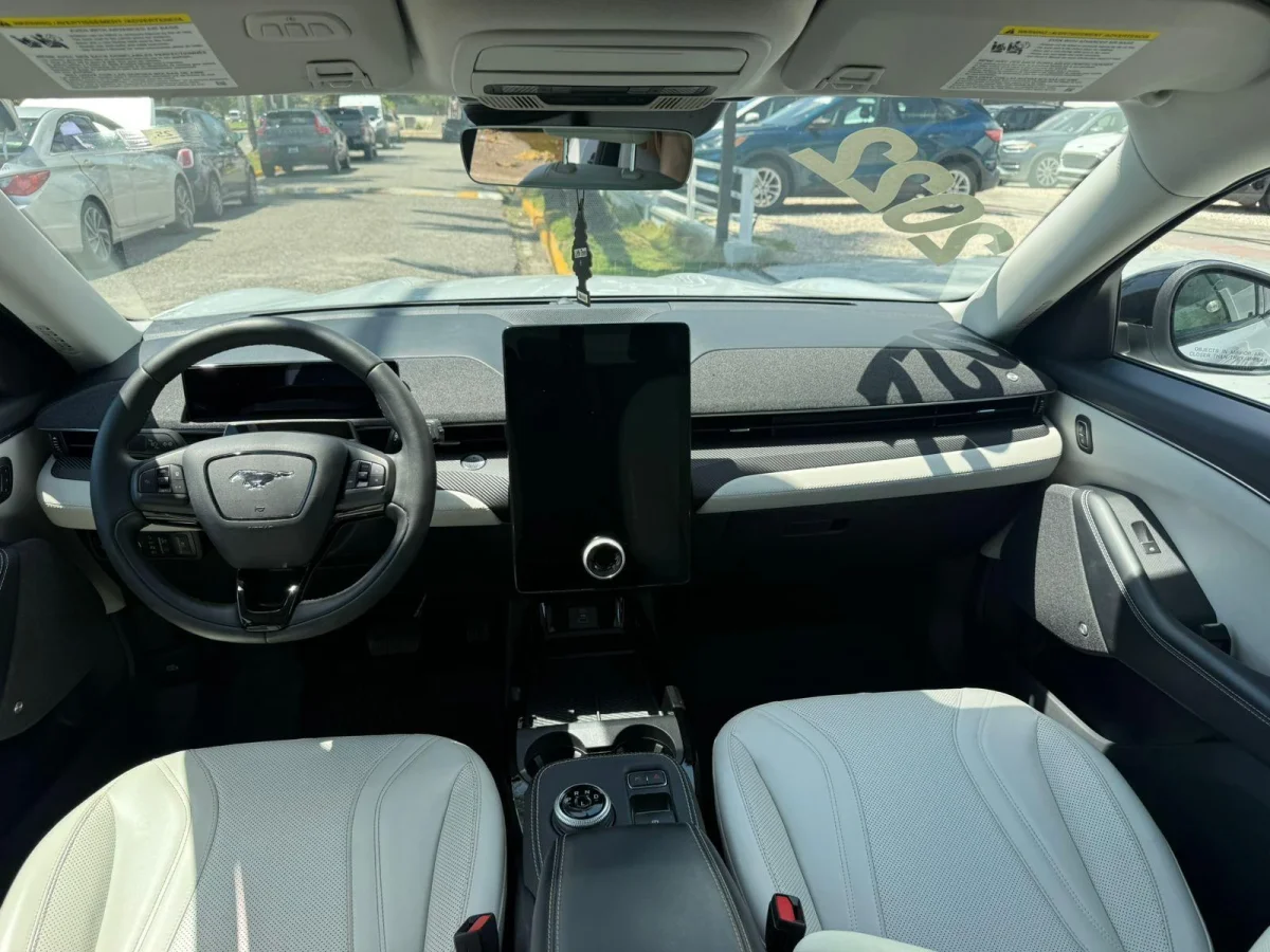 Ford Mustang Mach-E Premium 2021 - Imagen 9
