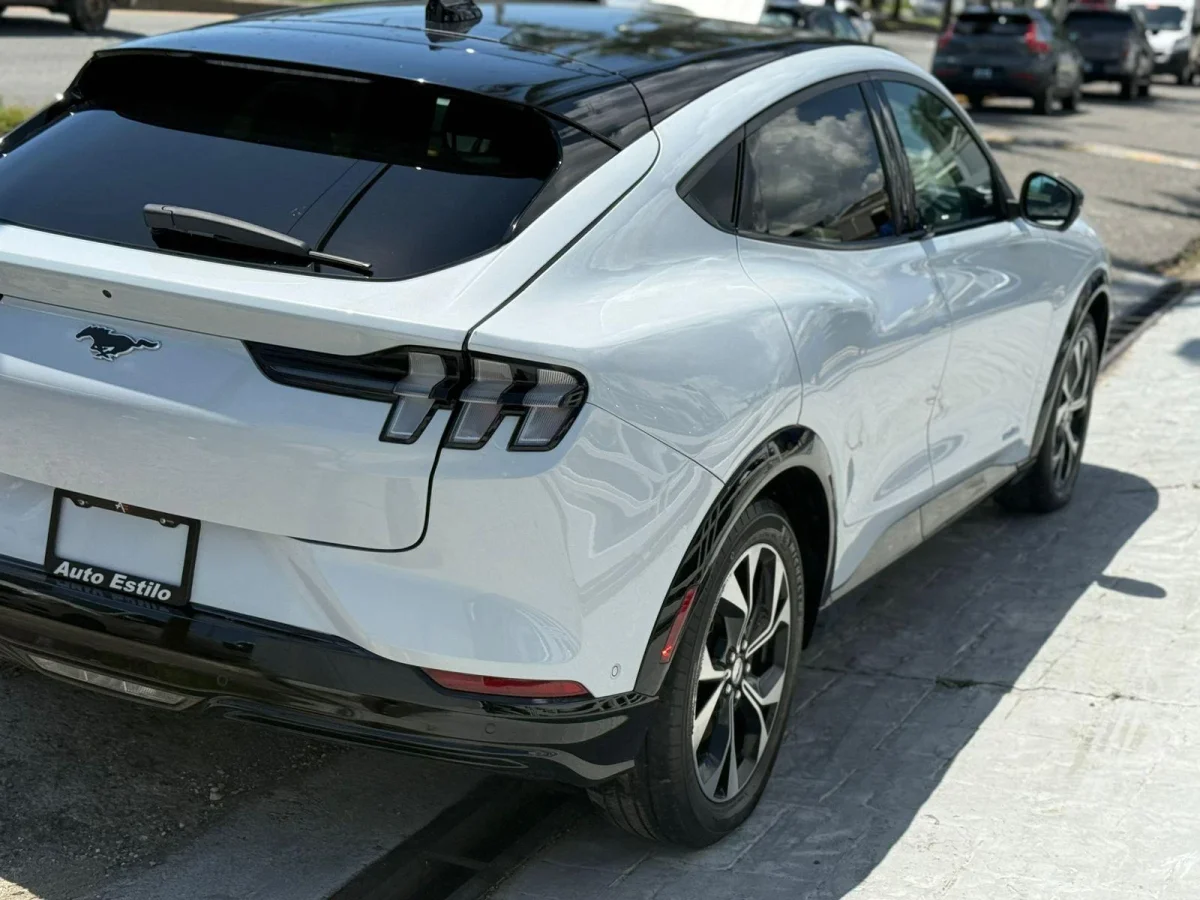 Ford Mustang Mach-E Premium 2021 - Imagen 6