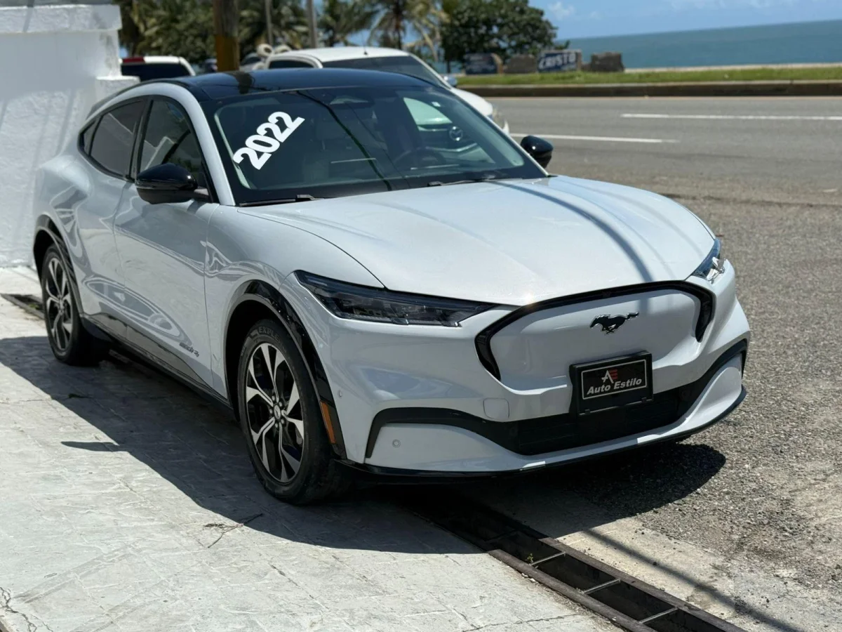 Ford Mustang Mach-E Premium 2021 - Imagen 4