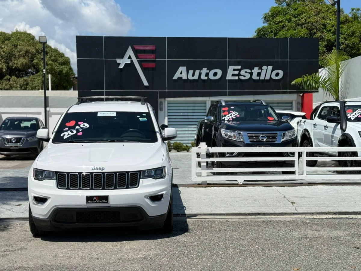 Jeep Grand Cherokee Laredo 2019