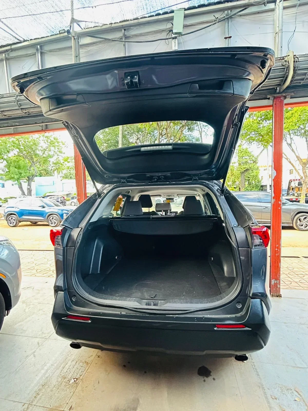 Toyota RAV4 XLE 2021 - Imagen 7