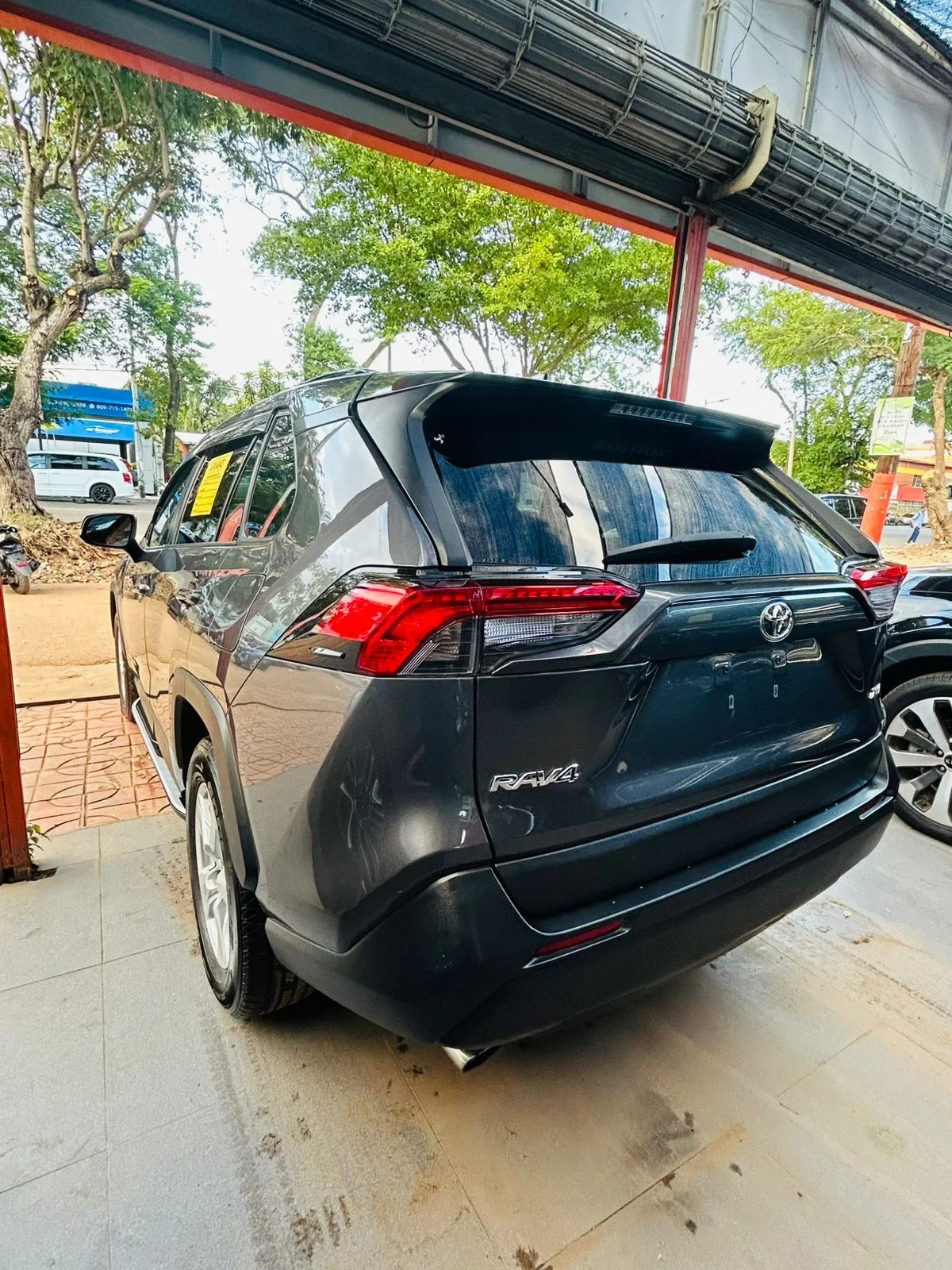 Toyota RAV4 XLE 2021 - Imagen 4