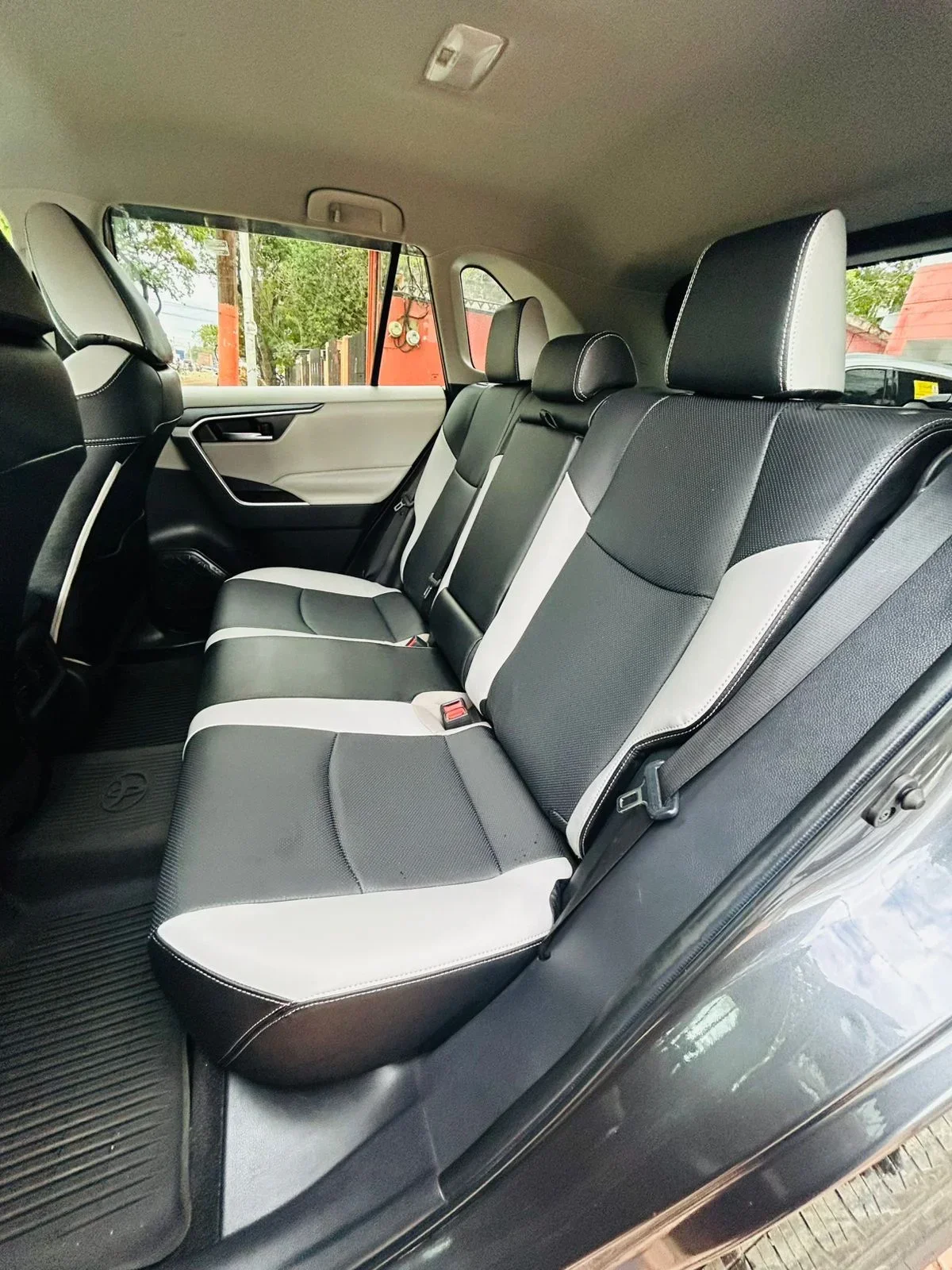 Toyota RAV4 XLE 2021 - Imagen 10