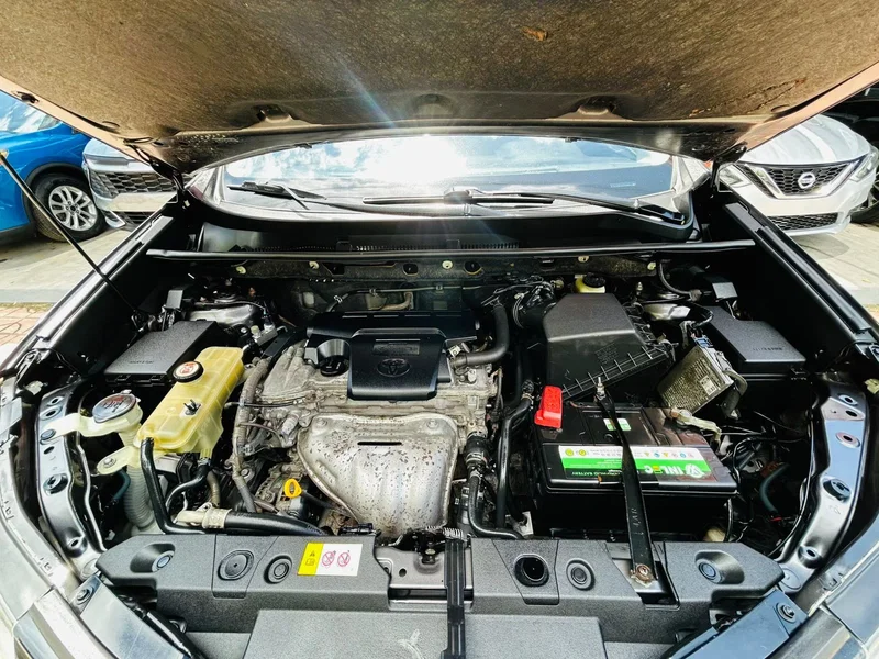 Toyota RAV4 LE 2017 - foto 2 de 10