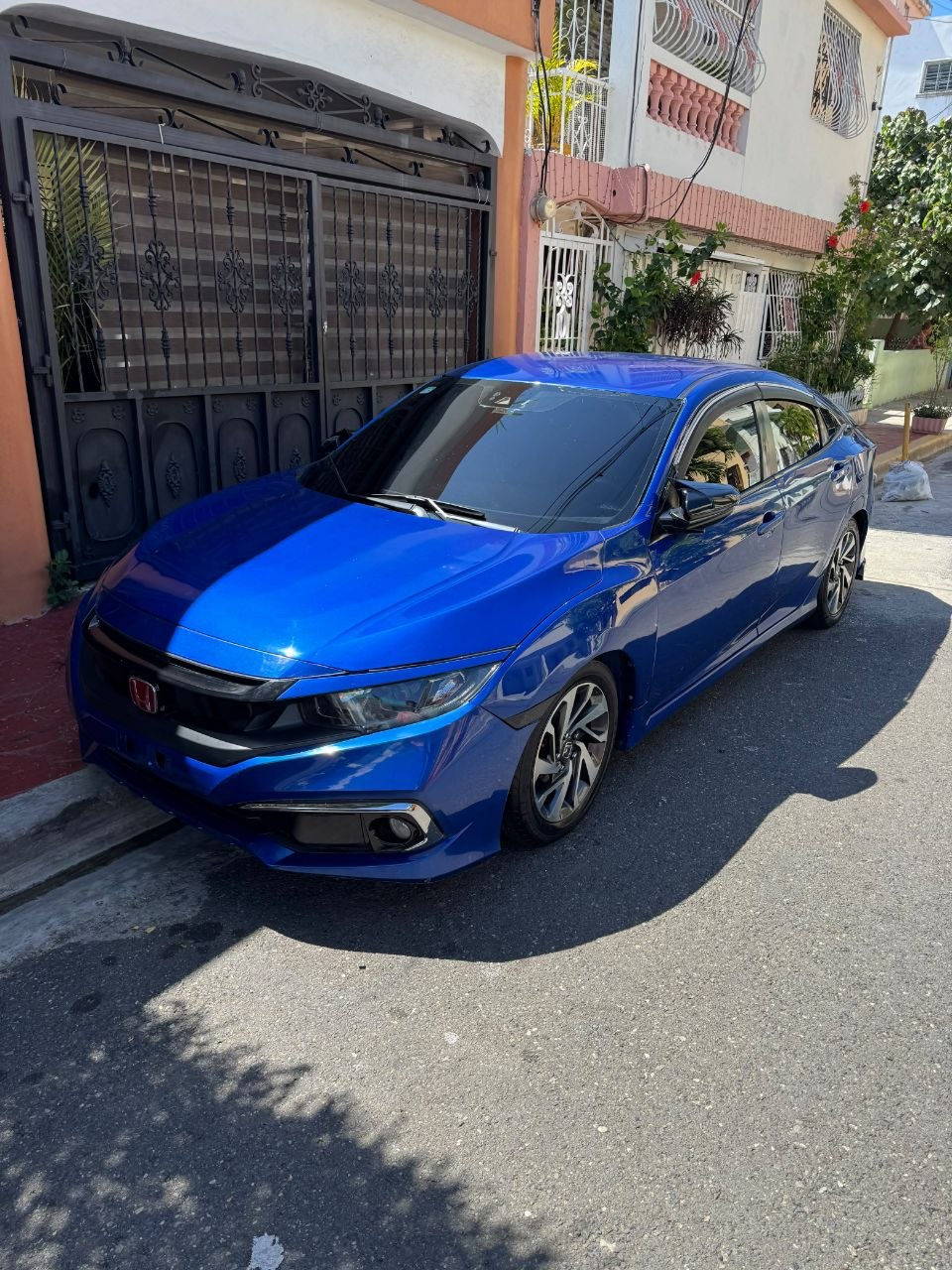 Honda Civic 2019 - RD$ 950,000 · 60,000 km · #5161